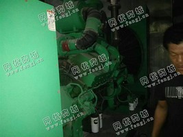 出售一台康明斯800KW发电机组