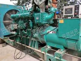 出售一台玉柴700KW发电机组