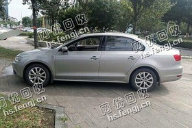 2012年1.6L带天窗大众速腾二手车回收