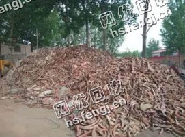 无老化的红色自行车内胎回收