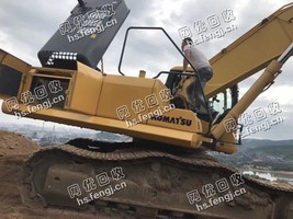 山东省地区回收一台小松360挖掘机