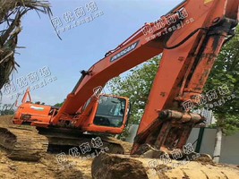 出售一台小松220-7挖掘机