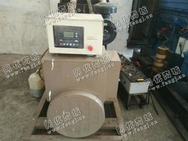 出售一台康明斯180KW发电机组