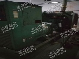 出售一台康明斯310KW发电机组