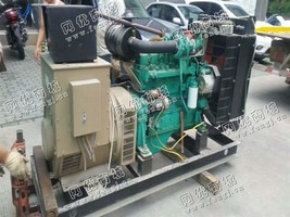 出售一台东风康明斯100KW发电机组