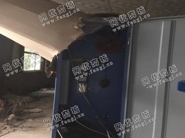 出售两个新棉箱
