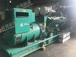 出售一台康明斯1300KW发电机组