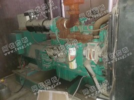 出售一台康明斯150KW发电机组