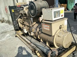 出售一台康明斯310KW发电机组