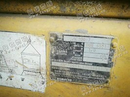 出售一台小松220挖掘机