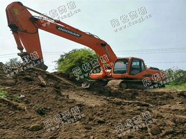 出售一台斗山300-7挖掘机