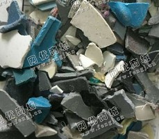 浙江台州出售PP进口大电瓶外壳破碎料