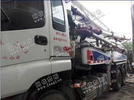 出售一台11年中联五十铃37米泵车